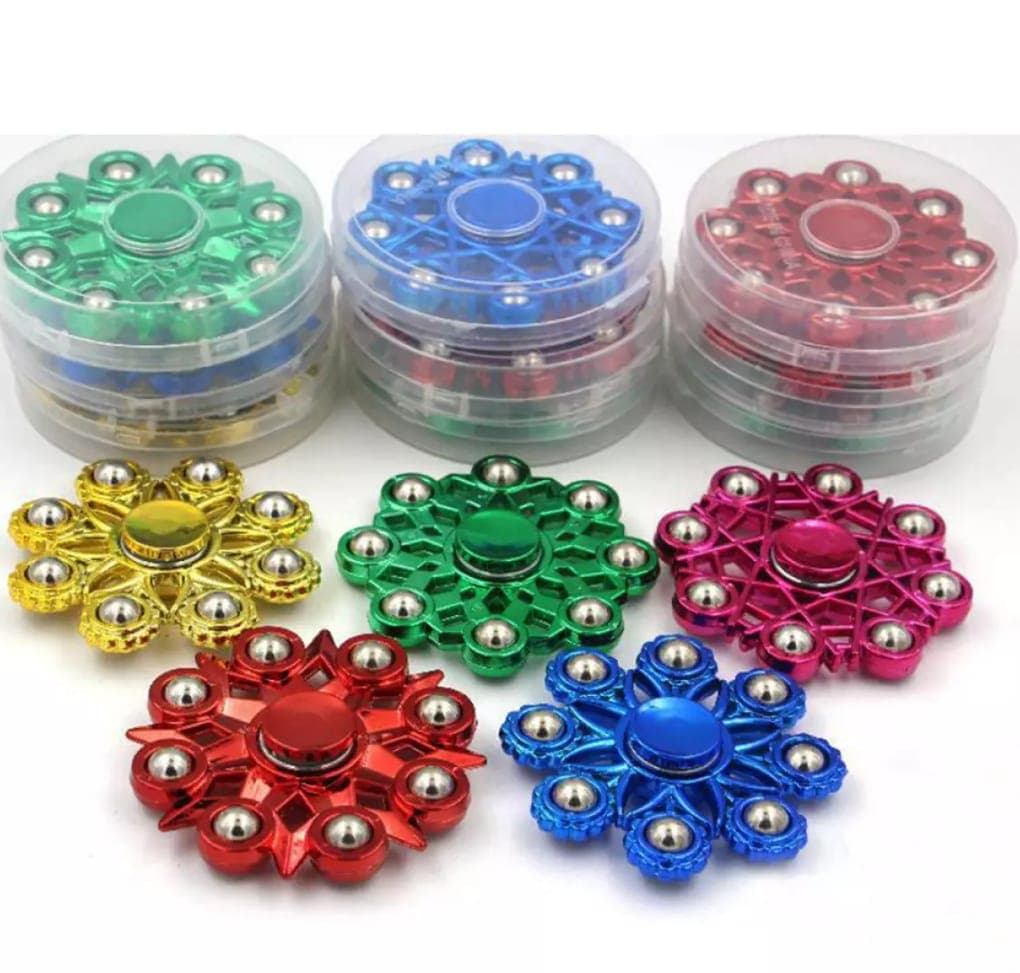 Star Shape Metal Hand Fidget Spinner: Ultimate Stress Reducer Toy for Focus and Relaxation.