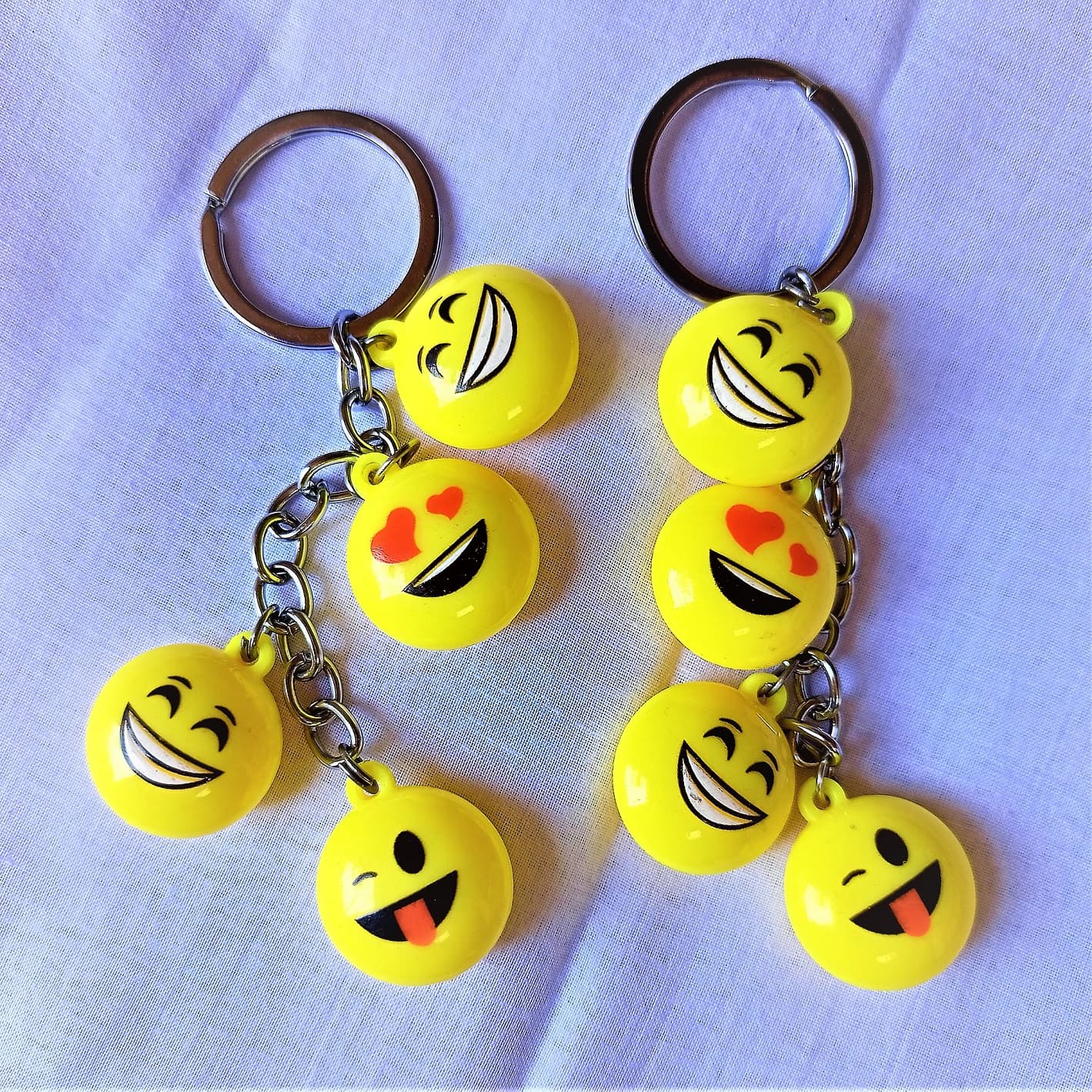 Premium Alloy Metal Keychain with 4 Funny Yellow Emoji Faces - Perfect Key Holder for School Bags, Bikes and Cars - Latest Design for Trendy Accessories.
